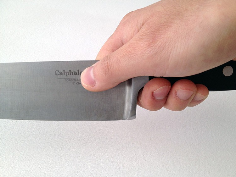 knife pinch grip
