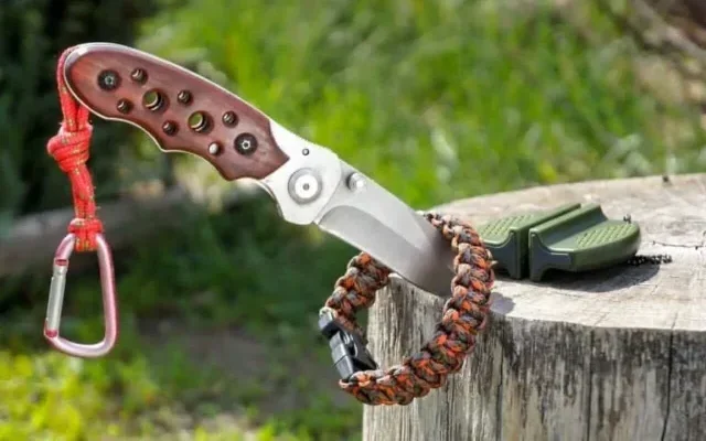 best survival knife for camping