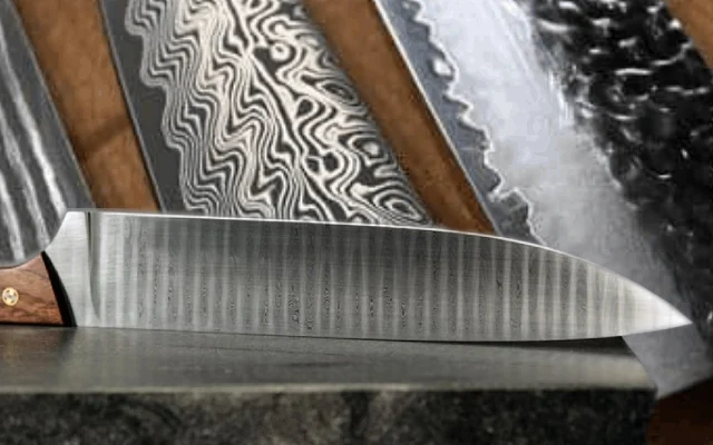 carbon knives vs damascus steel